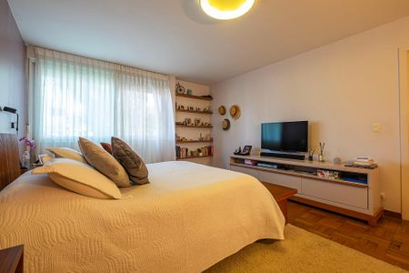 Casa à venda com 420m², 4 quartos e 5 vagasSuíte 1