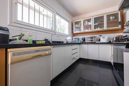 Casa à venda com 420m², 4 quartos e 5 vagasCozinha