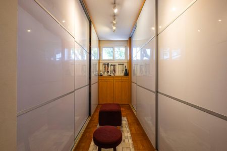 Casa à venda com 420m², 4 quartos e 5 vagasSuíte 1