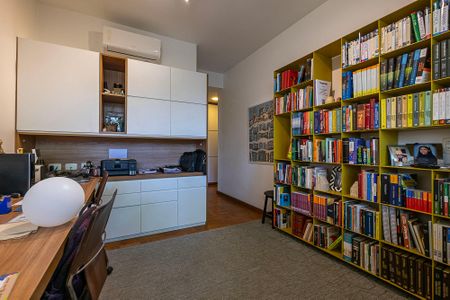 Casa à venda com 420m², 4 quartos e 5 vagasSuíte 3