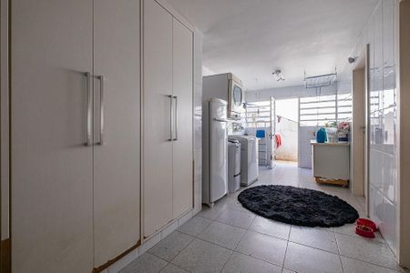 Casa à venda com 420m², 4 quartos e 5 vagasÁrea de Serviço