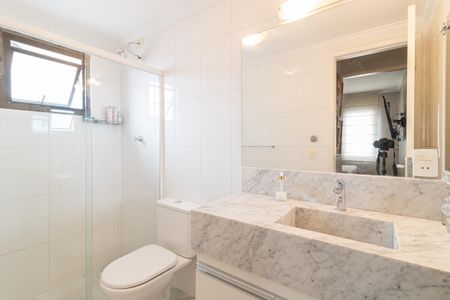 Apartamento à venda com 70m², 2 quartos e 1 vaga Apartamento à venda com 70m², 2 quartos e 1 vagaBanheiro da Suíte