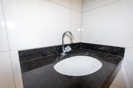 Apartamento para alugar com 48m², 2 quartos e sem vaga Apartamento para alugar com 48m², 2 quartos e sem vagaBanheiro