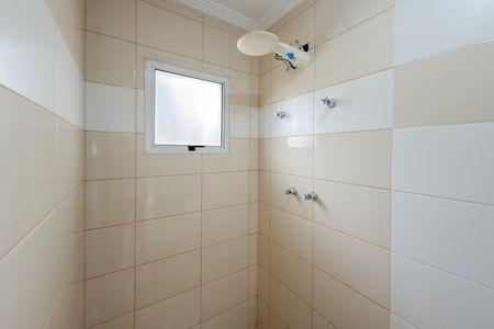 Casa para alugar com 150m², 3 quartos e 2 vagasBanheiro Social