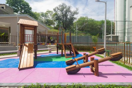 Apartamento para alugar com 42m², 2 quartos e 1 vaga Apartamento para alugar com 42m², 2 quartos e 1 vagaÁrea comum - Playground