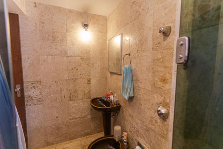 Apartamento à venda com 140m², 4 quartos e 2 vagasBanheiro da Suíte