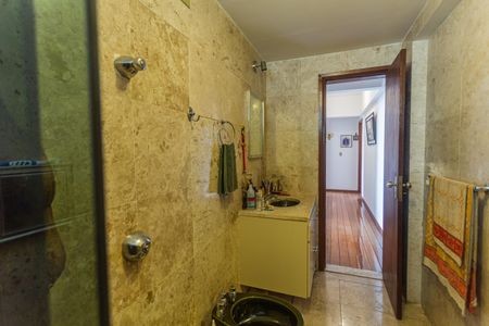 Apartamento à venda com 140m², 4 quartos e 2 vagasBanheiro Social