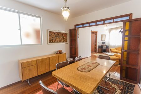 Apartamento à venda com 140m², 4 quartos e 2 vagasCopa