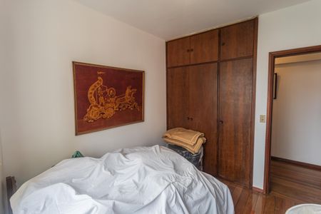 Apartamento à venda com 140m², 4 quartos e 2 vagasQuarto 2