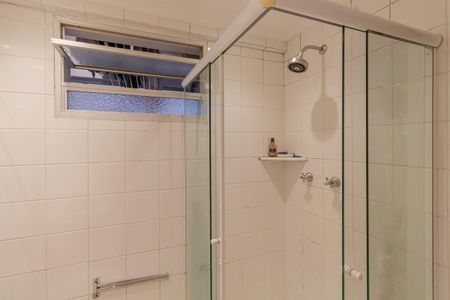 Apartamento à venda com 102m², 1 quarto e 2 vagas Apartamento à venda com 102m², 1 quarto e 2 vagasBanheiro da Suíte