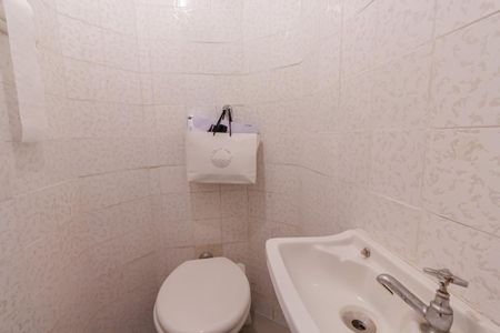 Apartamento à venda com 102m², 1 quarto e 2 vagas Apartamento à venda com 102m², 1 quarto e 2 vagasBanheiro de serviço