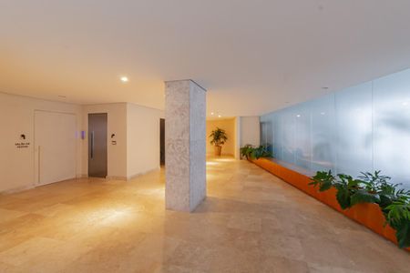 Apartamento à venda com 102m², 1 quarto e 2 vagas Apartamento à venda com 102m², 1 quarto e 2 vagasHall Social