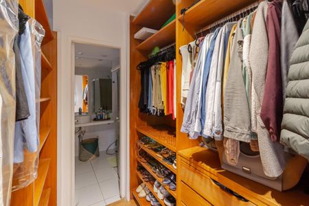 Apartamento à venda com 102m², 1 quarto e 2 vagas Apartamento à venda com 102m², 1 quarto e 2 vagasCloset da suíte