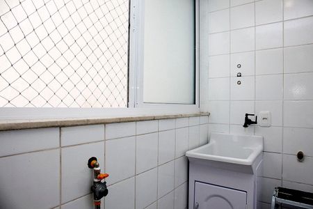 Apartamento à venda com 76m², 2 quartos e 1 vagaCozinha + Área de Serviço