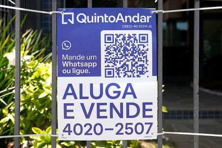 Apartamento à venda com 76m², 2 quartos e 1 vagaPlaquinha