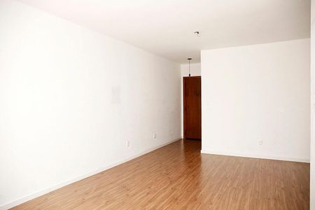 Apartamento à venda com 76m², 2 quartos e 1 vagaSala