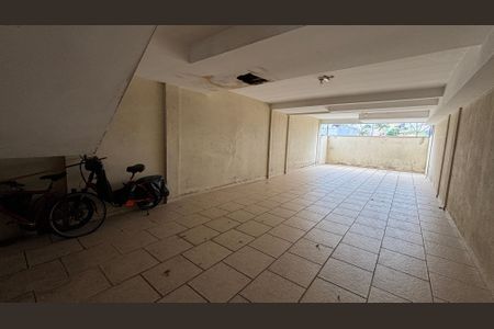 Apartamento à venda com 100m², 2 quartos e 1 vaga Apartamento à venda com 100m², 2 quartos e 1 vagaGaragem