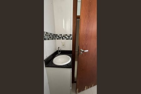 Apartamento à venda com 100m², 2 quartos e 1 vaga Apartamento à venda com 100m², 2 quartos e 1 vagaBanheiro