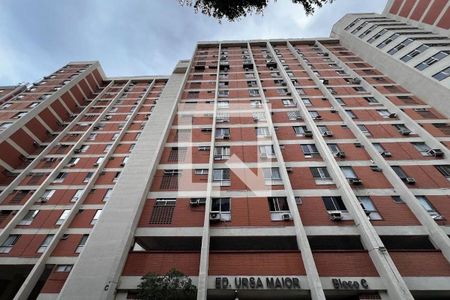 Apartamento à venda com 79m², 4 quartos e 3 vagasFachada