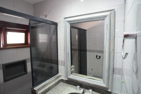 Casa de condomínio para alugar com 182m², 4 quartos e 3 vagasBanheiro Social