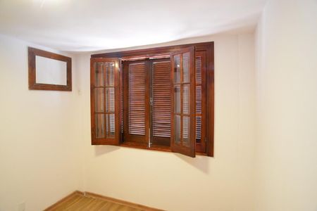 Casa de condomínio para alugar com 182m², 4 quartos e 3 vagasQuarto 2