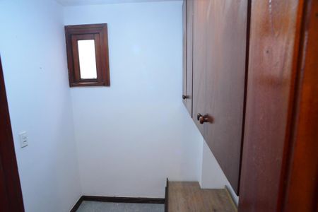 Casa de condomínio para alugar com 182m², 4 quartos e 3 vagasQuarto de Serviço