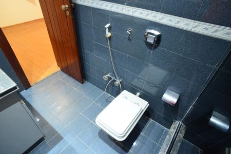 Casa de condomínio para alugar com 182m², 4 quartos e 3 vagasBanheiro Suíte