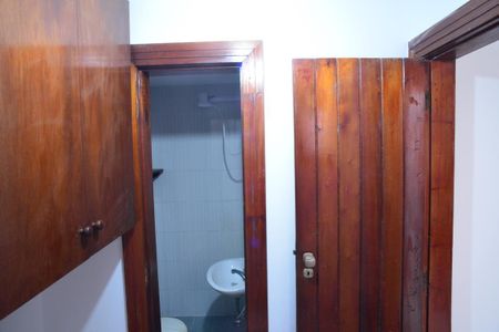 Casa de condomínio para alugar com 182m², 4 quartos e 3 vagasQuarto de Serviço