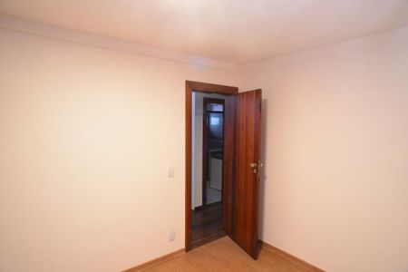 Casa de condomínio para alugar com 182m², 4 quartos e 3 vagasQuarto 3