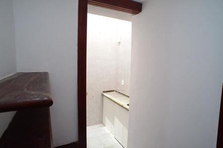 Casa de condomínio para alugar com 182m², 4 quartos e 3 vagasDespensa