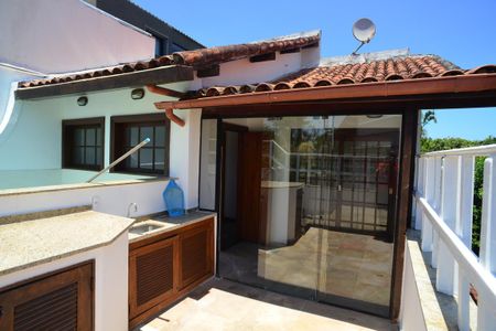 Casa de condomínio para alugar com 182m², 4 quartos e 3 vagasTerraço