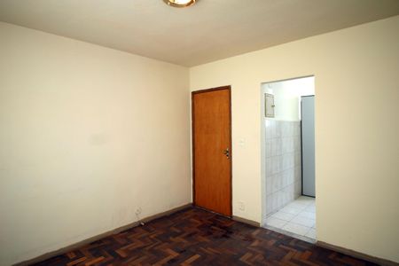 Sala de apartamento para alugar com 2 quartos, 50m² em Olaria, Rio de Janeiro