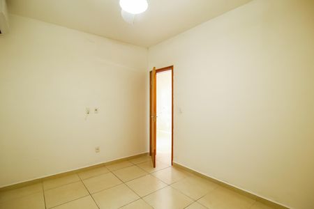 Casa para alugar com 45m², 2 quartos e 2 vagas Casa para alugar com 45m², 2 quartos e 2 vagasQuarto 2
