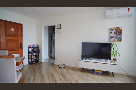 Apartamento para alugar com 76m², 2 quartos e 1 vagaSala 