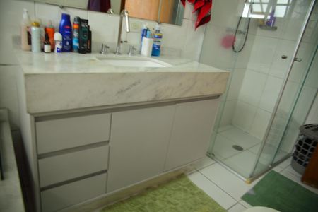 Casa à venda com 200m², 3 quartos e 3 vagasBanheiro da Suíte 