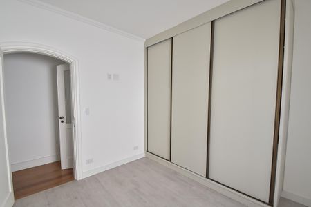 Casa para alugar com 330m², 5 quartos e 3 vagas Casa para alugar com 330m², 5 quartos e 3 vagasSuíte 1