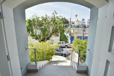 Casa para alugar com 330m², 5 quartos e 3 vagas Casa para alugar com 330m², 5 quartos e 3 vagasSala