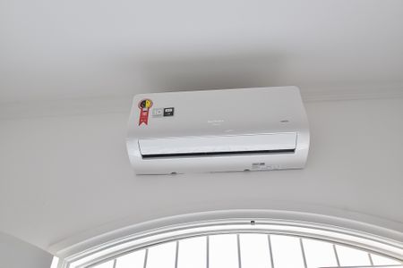 Casa para alugar com 330m², 5 quartos e 3 vagas Casa para alugar com 330m², 5 quartos e 3 vagasSuíte 3