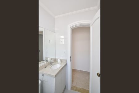 Casa para alugar com 330m², 5 quartos e 3 vagas Casa para alugar com 330m², 5 quartos e 3 vagasBanheiro da suíte 5