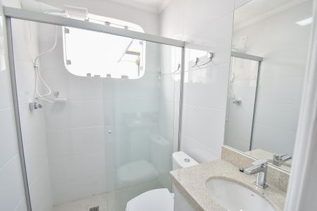 Casa para alugar com 330m², 5 quartos e 3 vagas Casa para alugar com 330m², 5 quartos e 3 vagasBanheiro da suíte 5