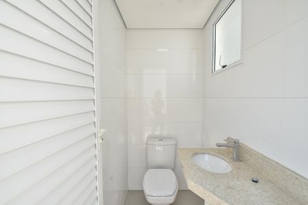 Casa para alugar com 330m², 5 quartos e 3 vagas Casa para alugar com 330m², 5 quartos e 3 vagasBanheiro de serviço