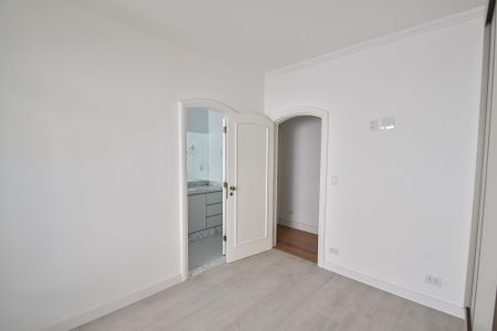 Casa para alugar com 330m², 5 quartos e 3 vagas Casa para alugar com 330m², 5 quartos e 3 vagasSuíte 1