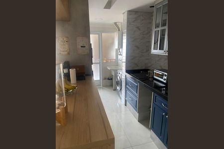 Apartamento à venda com 81m², 2 quartos e 2 vagas Apartamento à venda com 81m², 2 quartos e 2 vagasCozinha e área de serviço