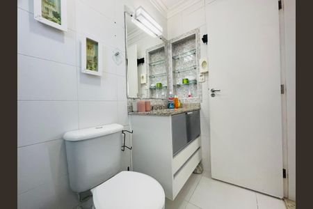 Apartamento à venda com 81m², 3 quartos e 2 vagasBanheiro 1