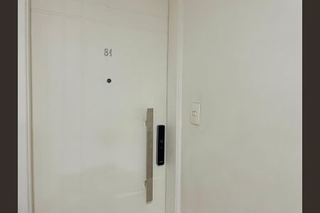 Apartamento à venda com 81m², 3 quartos e 2 vagasPorta entrada