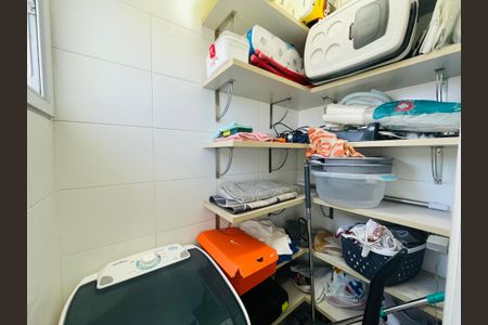 Apartamento à venda com 81m², 3 quartos e 2 vagasDispensa 