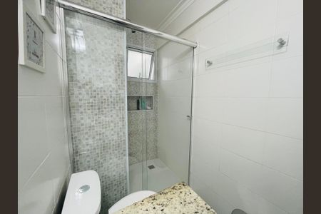 Apartamento à venda com 81m², 3 quartos e 2 vagasBanheiro 2