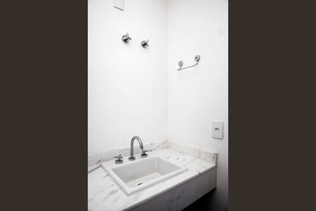 Lavabo de apartamento para alugar com 1 quarto, 72m² em Centro Histórico, Porto Alegre