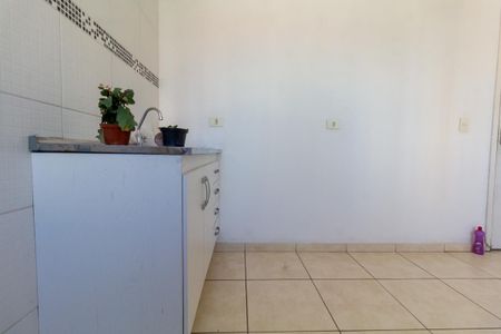 Apartamento para alugar com 29m², 2 quartos e sem vaga Apartamento para alugar com 29m², 2 quartos e sem vagaCozinha e Área de Serviço