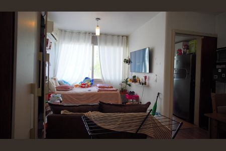 Sala/ quarto de kitnet/studio à venda com 1 quarto, 32m² em Menino Deus, Porto Alegre